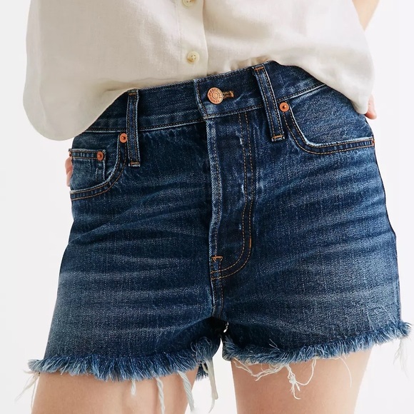 Madewell Pants - MADEWELL Raw end Shorts Size 29
